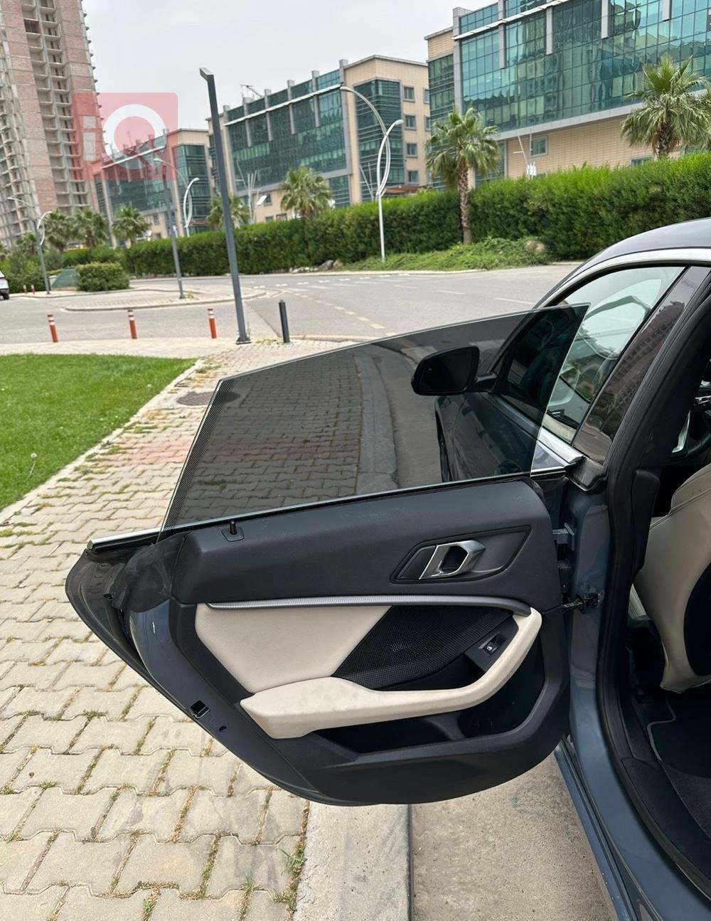 بي ام دبليو الفئة 2